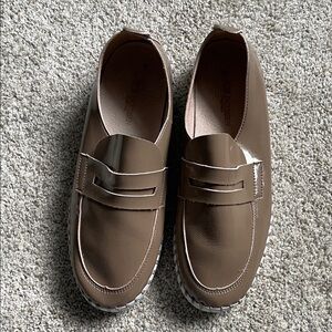 Isle Jacobsen Hornbaek Women’s Tulip3865 loafer in Wheat